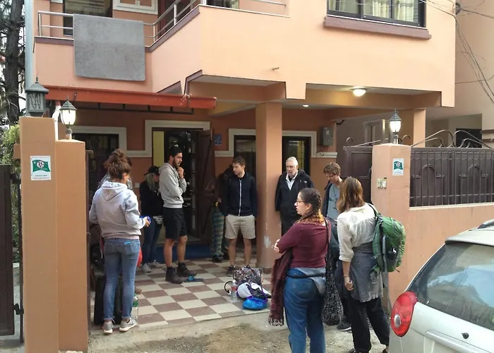 Bed & Breakfast Nepal 2*